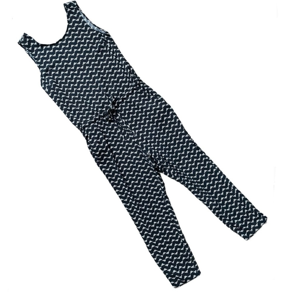 old navy black & white boho sleeveless romper! size small petite